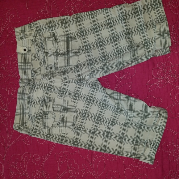 YMI Capris - Picture 6 of 6